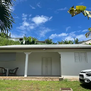 Jolie Maison Creole - Confort Hébergement de vacances Trois-Rivières