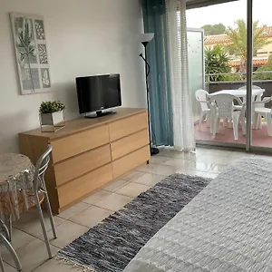 Climatise Avec Parking Prive Proche Port Le Brusc Et Plages Appartement Six-Fours-les-Plages