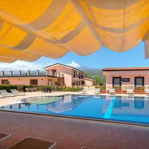 Il Giardino Country Holiday With Pool Vakantieboerderij